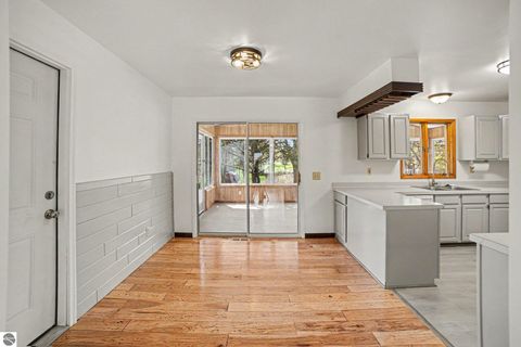 Tiny photo for 3431 Maradee Court, Farwell, MI 48622 (MLS # 1944938)