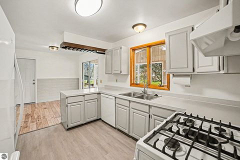 Tiny photo for 3431 Maradee Court, Farwell, MI 48622 (MLS # 1944938)