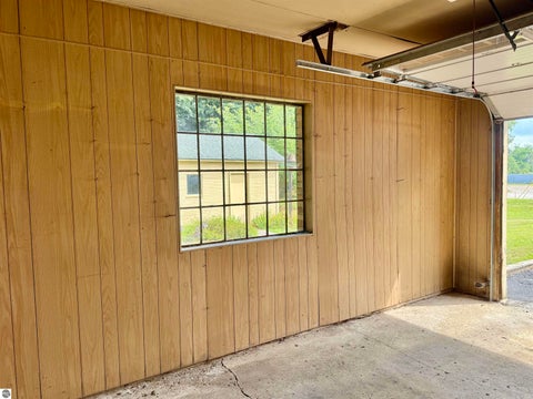 Tiny photo for 717 E Saginaw Street, Breckenridge, MI 48615 (MLS # 1948994)