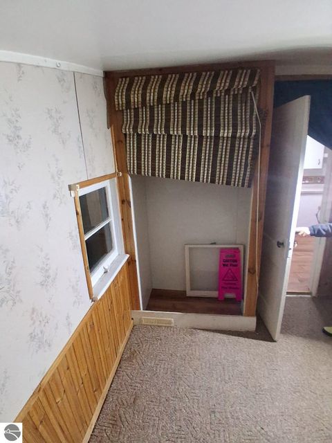 Tiny photo for 4712 Jefferson Avenue, Midland, MI 48640 (MLS # 1943471)