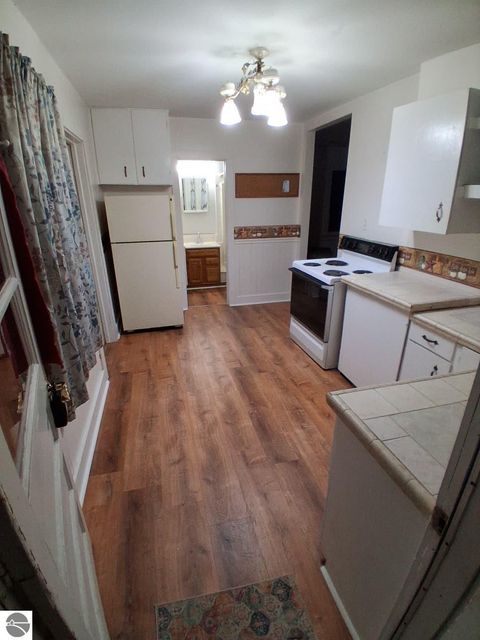 Tiny photo for 4712 Jefferson Avenue, Midland, MI 48640 (MLS # 1943471)