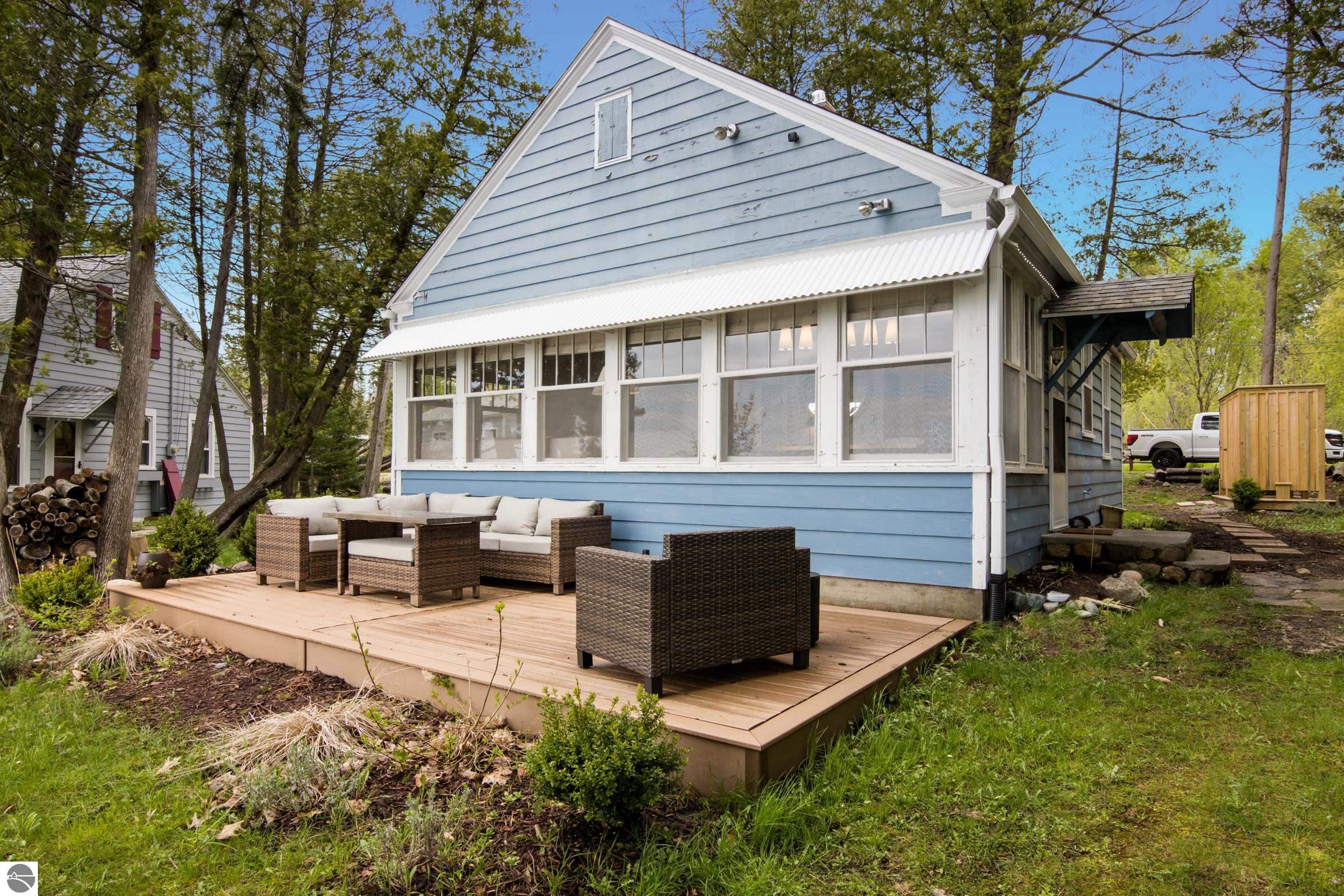 8834 Cedar Street - Photo 2