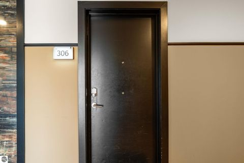 Tiny photo for 630306 S Garfield Avenue #306, Traverse City, MI 49686 (MLS # 1945084)