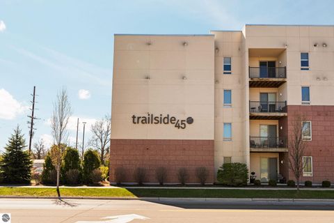Tiny photo for 630306 S Garfield Avenue #306, Traverse City, MI 49686 (MLS # 1945084)
