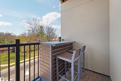 Tiny photo for 630306 S Garfield Avenue #306, Traverse City, MI 49686 (MLS # 1945084)