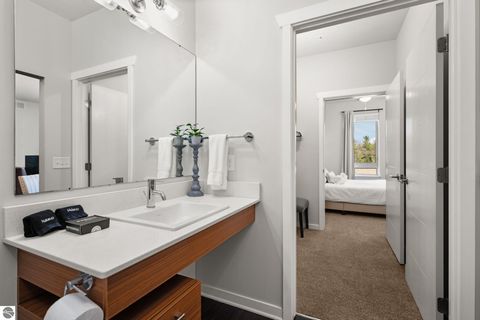 Tiny photo for 630306 S Garfield Avenue #306, Traverse City, MI 49686 (MLS # 1945084)