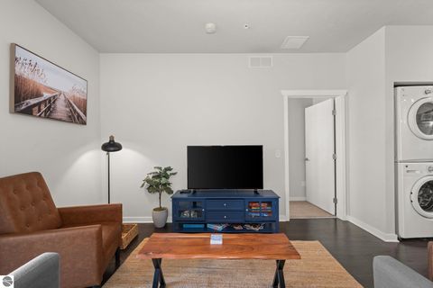 Tiny photo for 630306 S Garfield Avenue #306, Traverse City, MI 49686 (MLS # 1945084)
