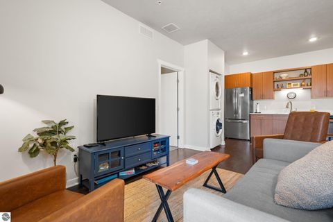 Tiny photo for 630306 S Garfield Avenue #306, Traverse City, MI 49686 (MLS # 1945084)