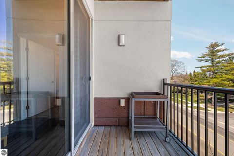 Tiny photo for 630306 S Garfield Avenue #306, Traverse City, MI 49686 (MLS # 1945084)