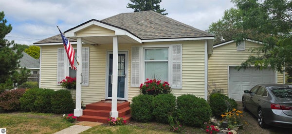 130 GRANT ST, EAST TAWAS, MI 48730 - Image 749aba8d0db7f85e43402c803cfddecd/3591897574
