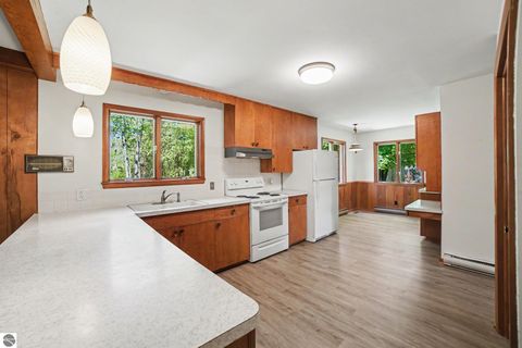 Tiny photo for 2071 E Ludington Avenue, Clare, MI 48617 (MLS # 1945878)