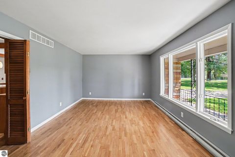 Tiny photo for 2071 E Ludington Avenue, Clare, MI 48617 (MLS # 1945878)