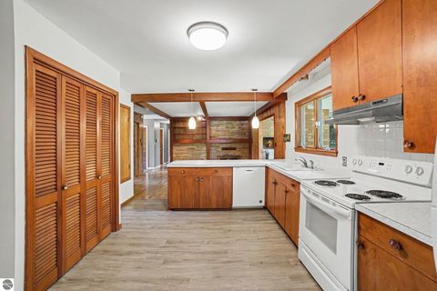 Tiny photo for 2071 E Ludington Avenue, Clare, MI 48617 (MLS # 1945878)