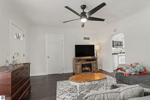 Tiny photo for 200 Nebobish Avenue, Essexville, MI 48732 (MLS # 1941829)