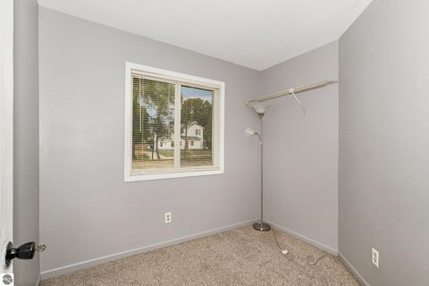 Tiny photo for 805 S Douglas Drive, Mt Pleasant, MI 48858 (MLS # 1942316)
