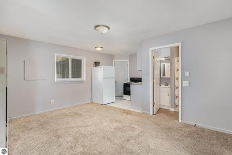 Tiny photo for 805 S Douglas Drive, Mt Pleasant, MI 48858 (MLS # 1942316)