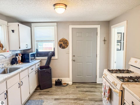 Tiny photo for 310 W Superior Street, Alma, MI 48801 (MLS # 1948587)
