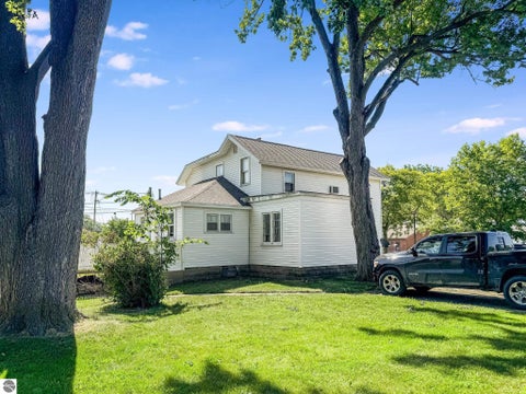 Tiny photo for 310 W Superior Street, Alma, MI 48801 (MLS # 1948587)