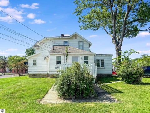 Tiny photo for 310 W Superior Street, Alma, MI 48801 (MLS # 1948587)