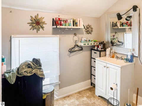 Tiny photo for 310 W Superior Street, Alma, MI 48801 (MLS # 1948587)