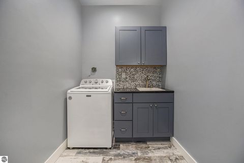 Tiny photo for 23736 110th Avenue, Tustin, MI 49688 (MLS # 1941297)