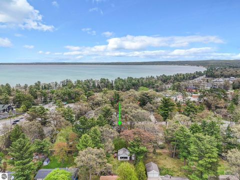 Tiny photo for 522 Cromwell Drive, Traverse City, MI 49686 (MLS # 1945587)