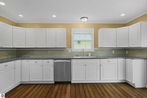 Tiny photo for 522 Cromwell Drive, Traverse City, MI 49686 (MLS # 1945587)