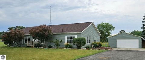 Tiny photo for 5557 E Pleasant Valley Road, Shepherd, MI 48883 (MLS # 1944262)