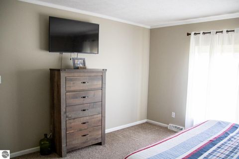 Tiny photo for 5557 E Pleasant Valley Road, Shepherd, MI 48883 (MLS # 1944262)