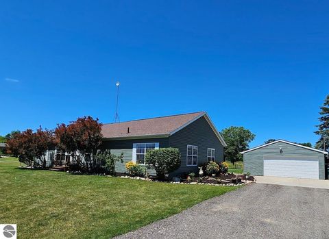 Tiny photo for 5557 E Pleasant Valley Road, Shepherd, MI 48883 (MLS # 1944262)