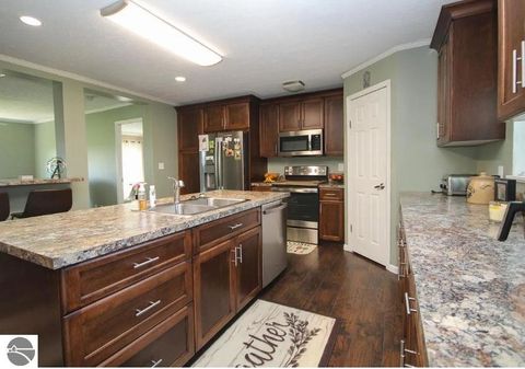 Tiny photo for 5557 E Pleasant Valley Road, Shepherd, MI 48883 (MLS # 1944262)