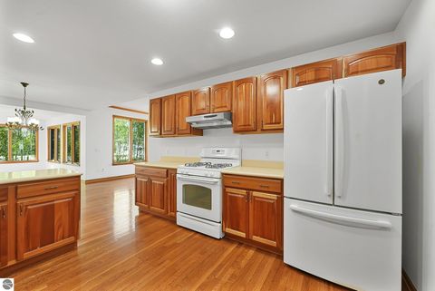 Tiny photo for 118 Davidsen Shores Drive #17, Cadillac, MI 49601 (MLS # 1946193)