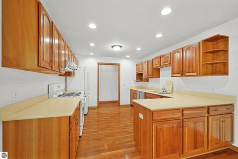 Tiny photo for 118 Davidsen Shores Drive #17, Cadillac, MI 49601 (MLS # 1946193)