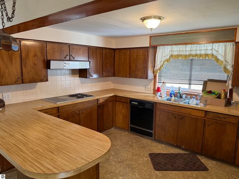 Tiny photo for 213 S Bankson, St Louis, MI 48880 (MLS # 1942719)