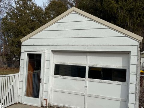 Tiny photo for 213 S Bankson, St Louis, MI 48880 (MLS # 1942719)