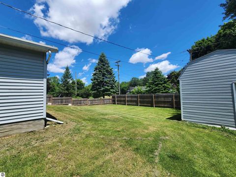 Tiny photo for 121 W Hazel Street, St Louis, MI 48880 (MLS # 1946328)