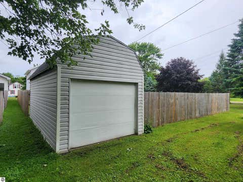 Tiny photo for 121 W Hazel Street, St Louis, MI 48880 (MLS # 1946328)