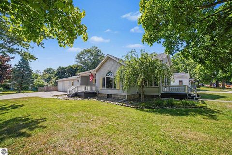 Tiny photo for 121 W Hazel Street, St Louis, MI 48880 (MLS # 1946328)