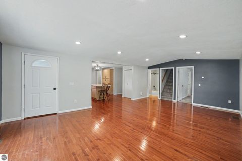 Tiny photo for 121 W Hazel Street, St Louis, MI 48880 (MLS # 1946328)