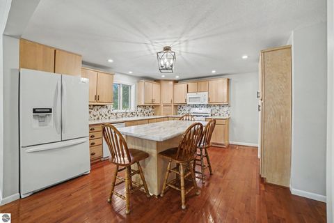 Tiny photo for 121 W Hazel Street, St Louis, MI 48880 (MLS # 1946328)