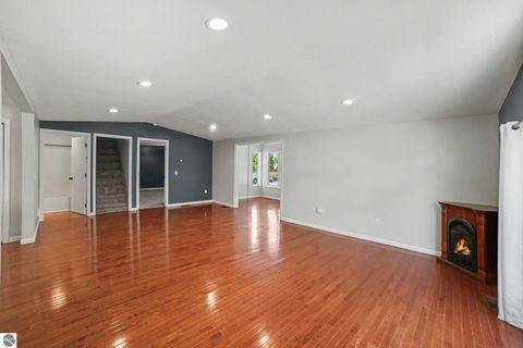 Tiny photo for 121 W Hazel Street, St Louis, MI 48880 (MLS # 1946328)