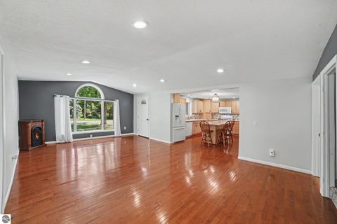 Tiny photo for 121 W Hazel Street, St Louis, MI 48880 (MLS # 1946328)