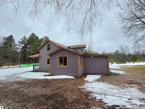 Tiny photo for 3281 Wallaker Road, Benzonia, MI 49616 (MLS # 1941740)