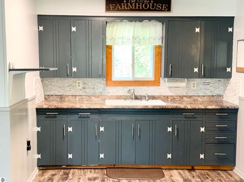 Tiny photo for 1740 McCredie Road, Roscommon, MI 48653 (MLS # 1946441)