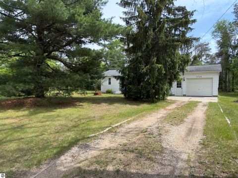 Tiny photo for 1740 McCredie Road, Roscommon, MI 48653 (MLS # 1946441)