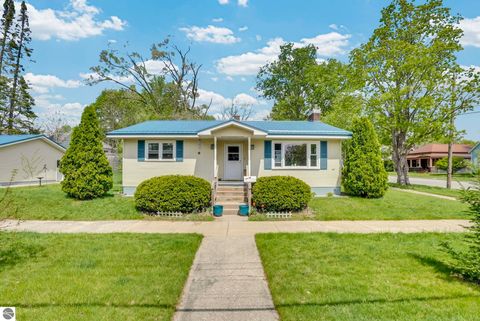 Photo of 621 Cherry Street, Cadillac, MI 49601 (MLS # 1945611)