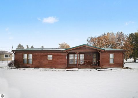 Tiny photo for 1283 S Waldron Road, Crystal, MI 48818 (MLS # 1941499)