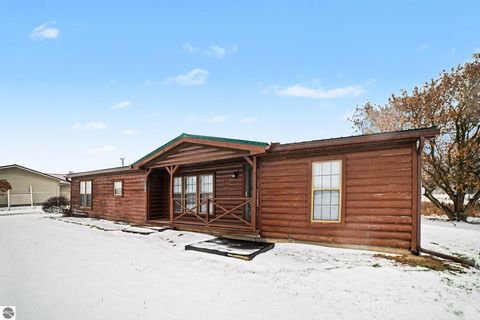 Tiny photo for 1283 S Waldron Road, Crystal, MI 48818 (MLS # 1941499)