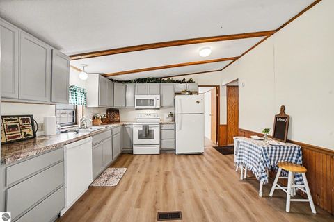 Tiny photo for 1283 S Waldron Road, Crystal, MI 48818 (MLS # 1941499)