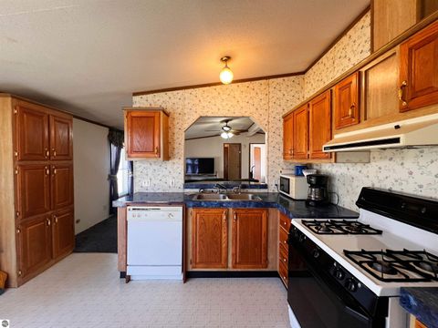 Tiny photo for 1333 W Houghton Lake Road, Lake City, MI 49651 (MLS # 1943604)